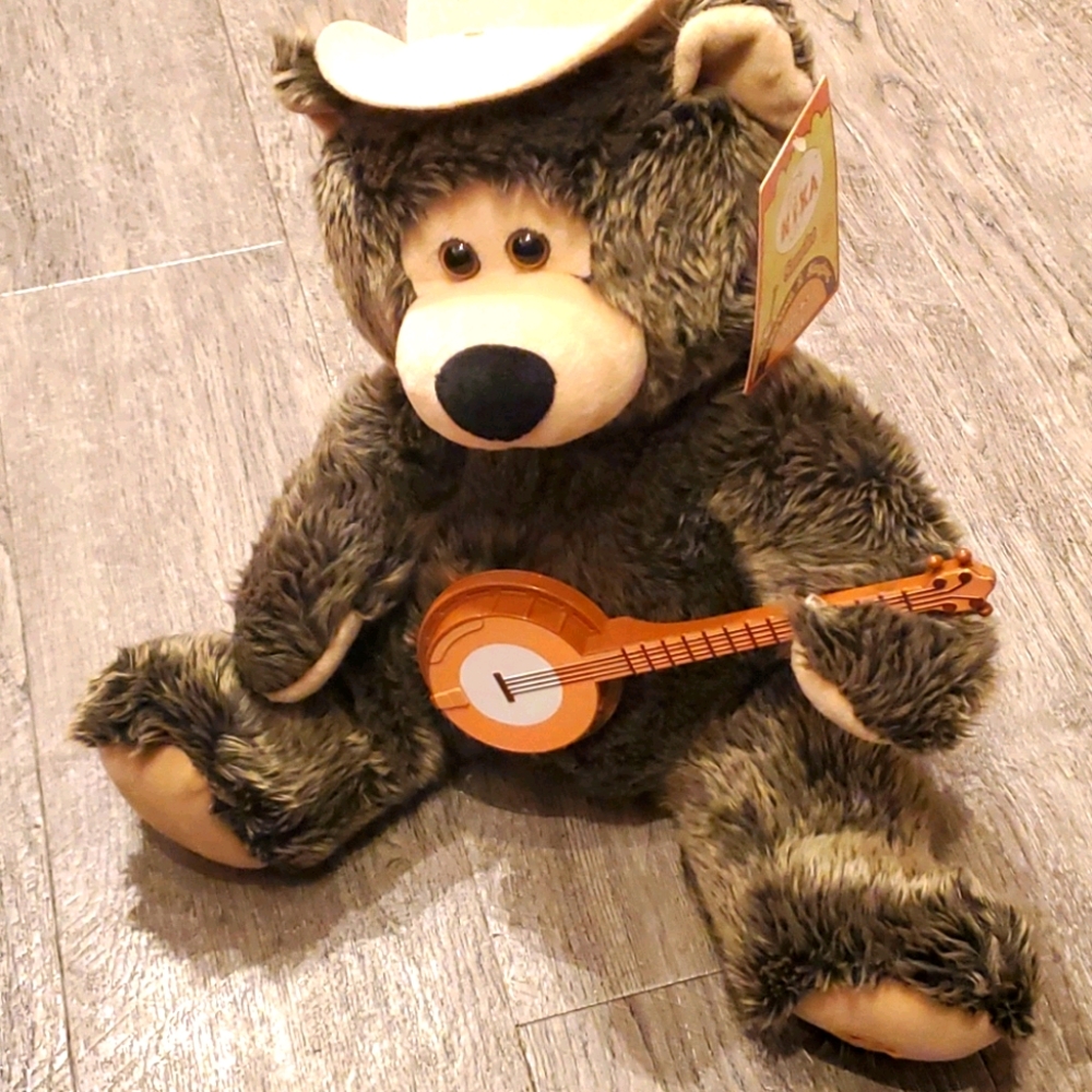 Nika smoke playing and singing bear